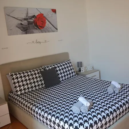 Domus Cavour Apartment *