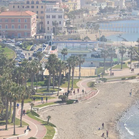 Domus Cavour * Civitavecchia